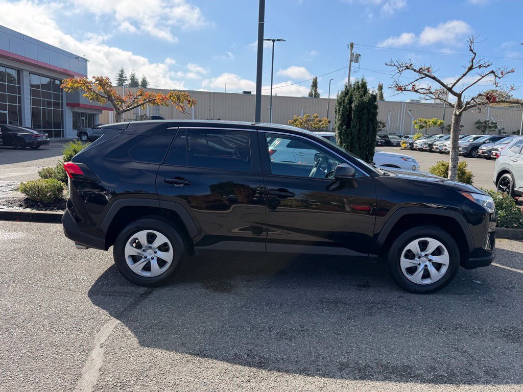 Certified 2025 Toyota RAV4 LE AWD/4WD image 6