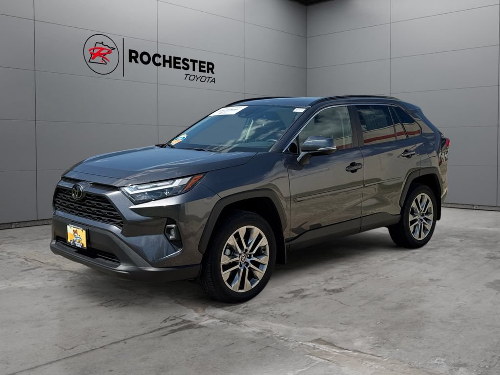 Certified 2022 Toyota RAV4 XLE Premium AWD/4WD image 7