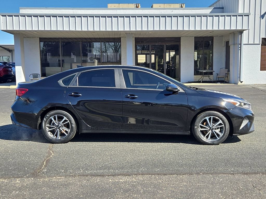 Used 2023 Kia Forte LXS FWD image 7