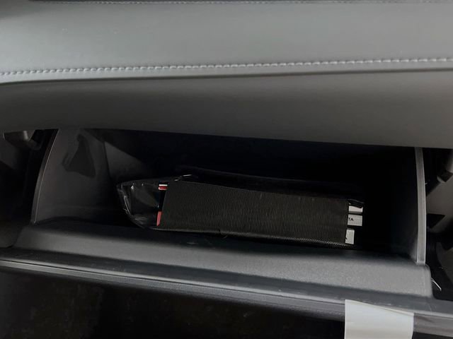 New 2025 Toyota Highlander Limited image 32