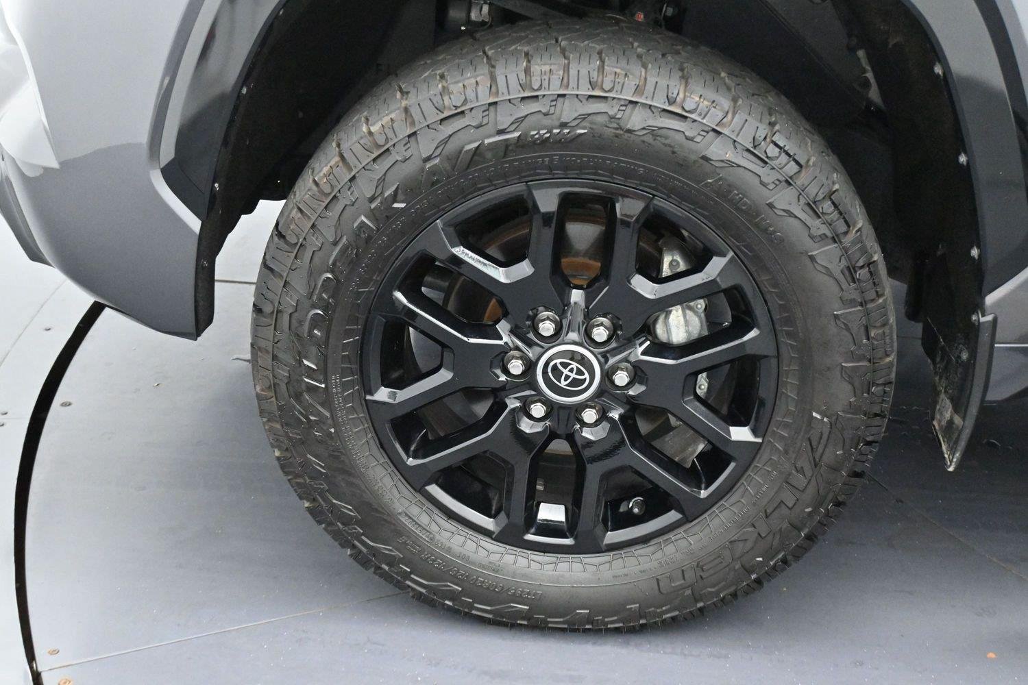 Used 2023 Toyota Sequoia Platinum AWD/4WD image 47