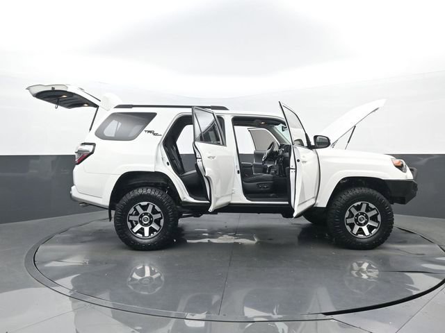 Used 2019 Toyota 4Runner TRD Off-Road Premium image 32