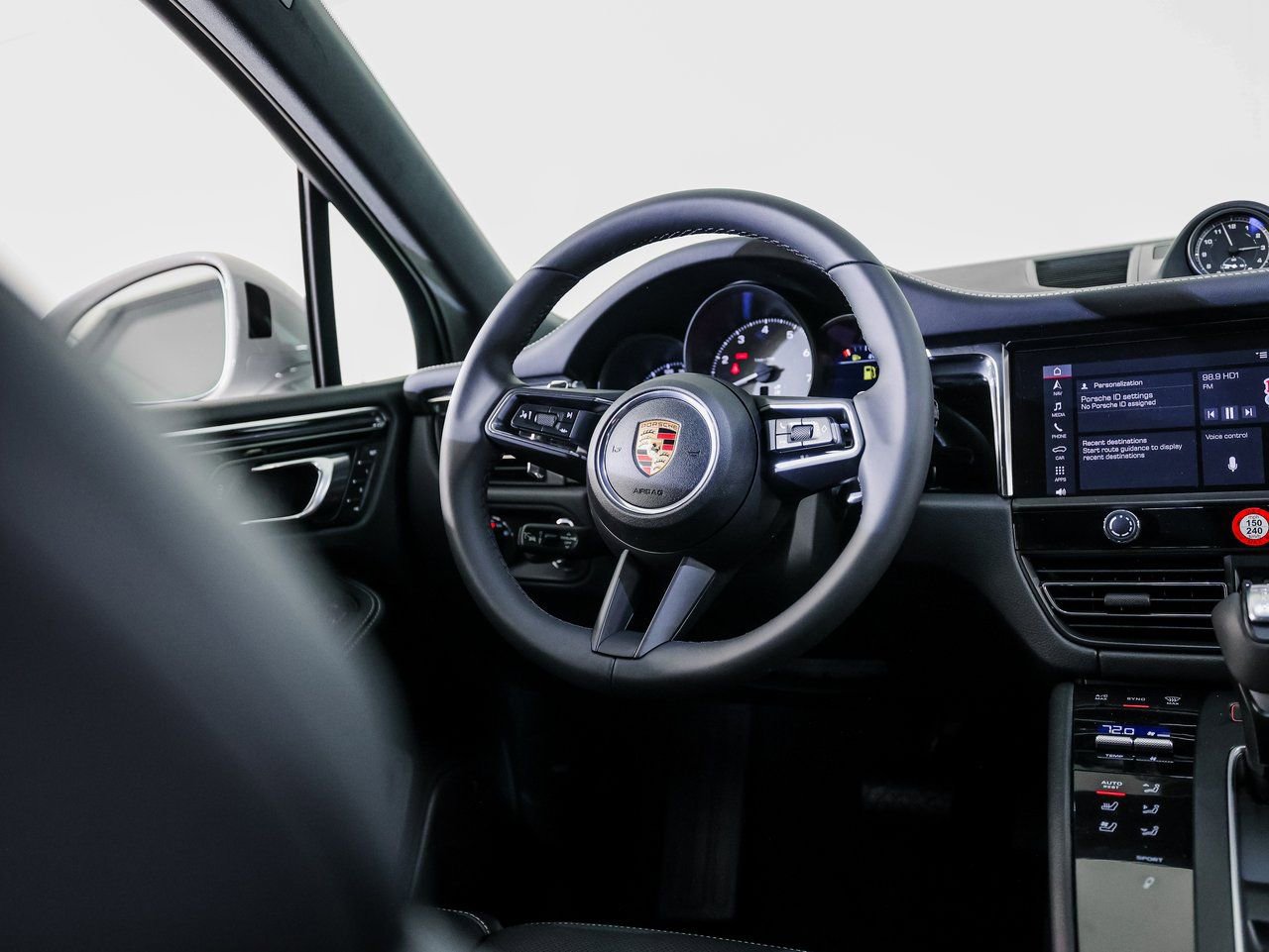 New 2026 Porsche Macan S image 26