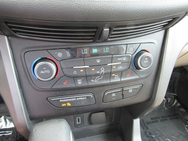Used 2018 Ford Escape SE w/ Ford Safe & Smart Package FWD image 31