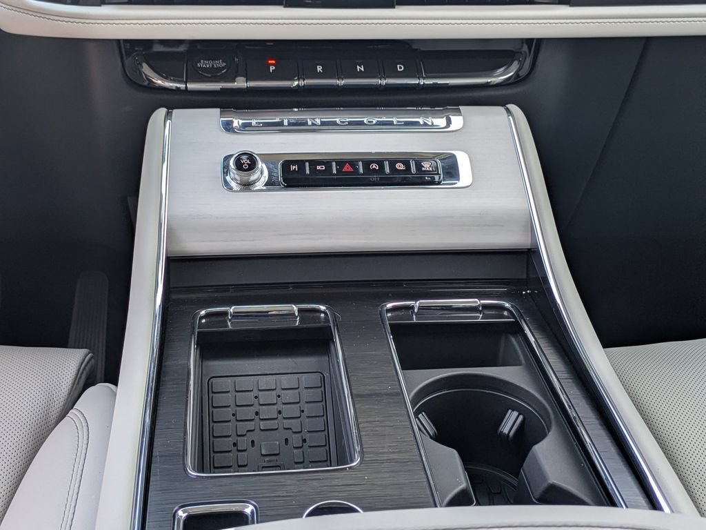 New 2026 Lincoln Aviator Reserve AWD/4WD image 23