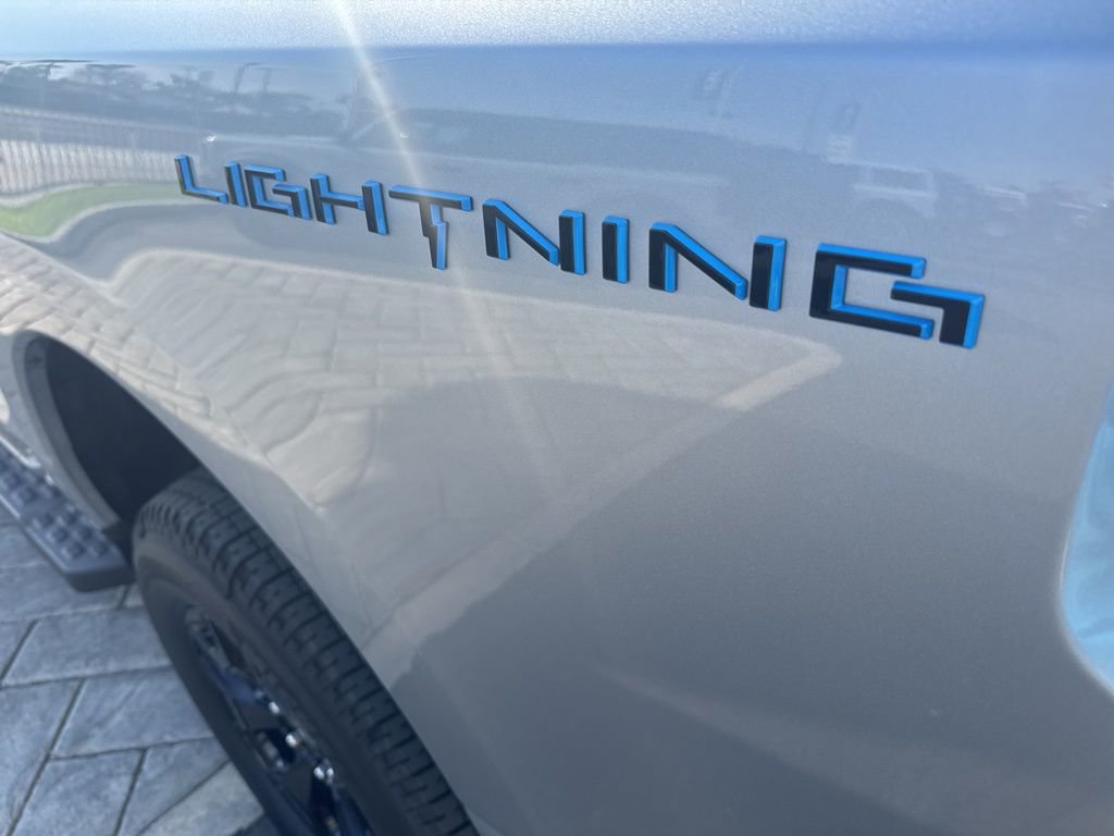 Used 2025 Ford F150 Lightning XLT image 8