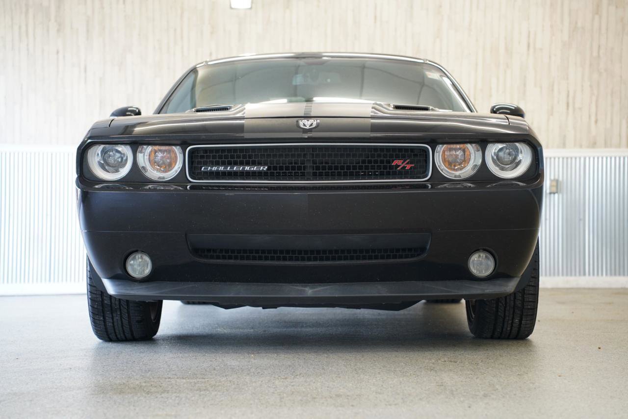Used 2010 Dodge Challenger R/T image 3