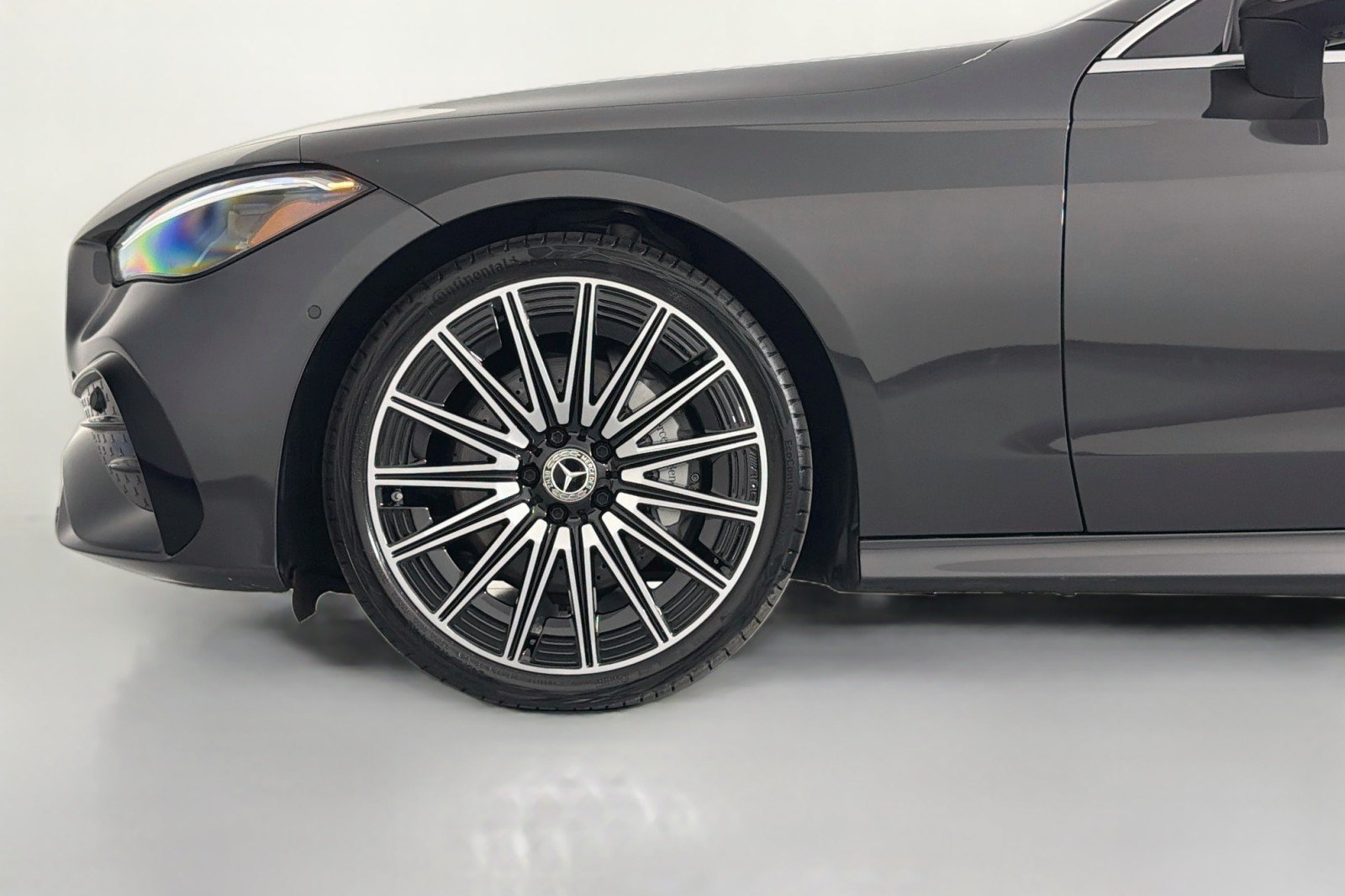Used 2025 Mercedes-Benz CLE 300 4MATIC Coupe image 9
