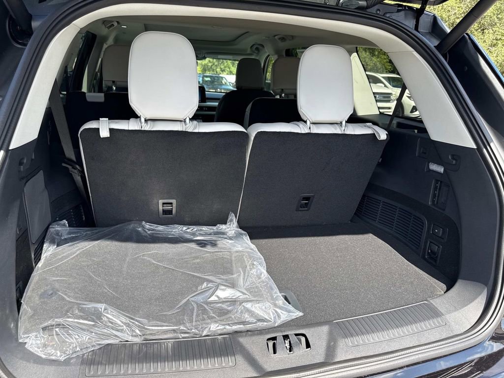 New 2025 Lincoln Aviator Reserve image 11