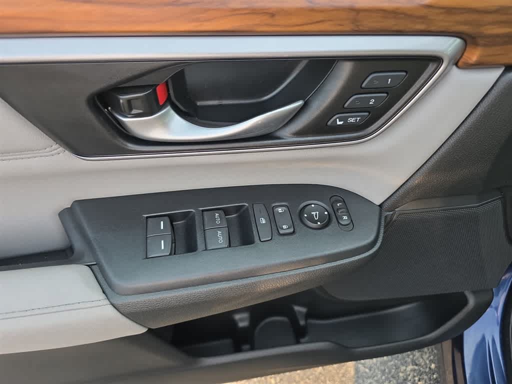 Certified 2018 Honda CR-V Touring image 17
