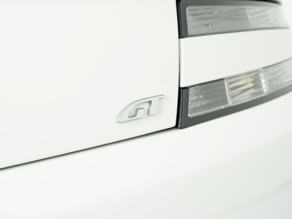 Used 2015 Aston Martin V8 Vantage GT RWD image 49