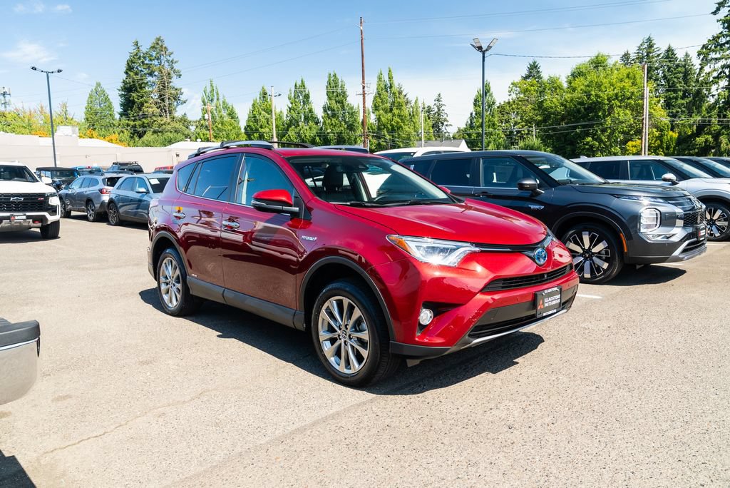 Used 2018 Toyota RAV4 Limited w/ Advanced Technology Package AWD/4WD image 26