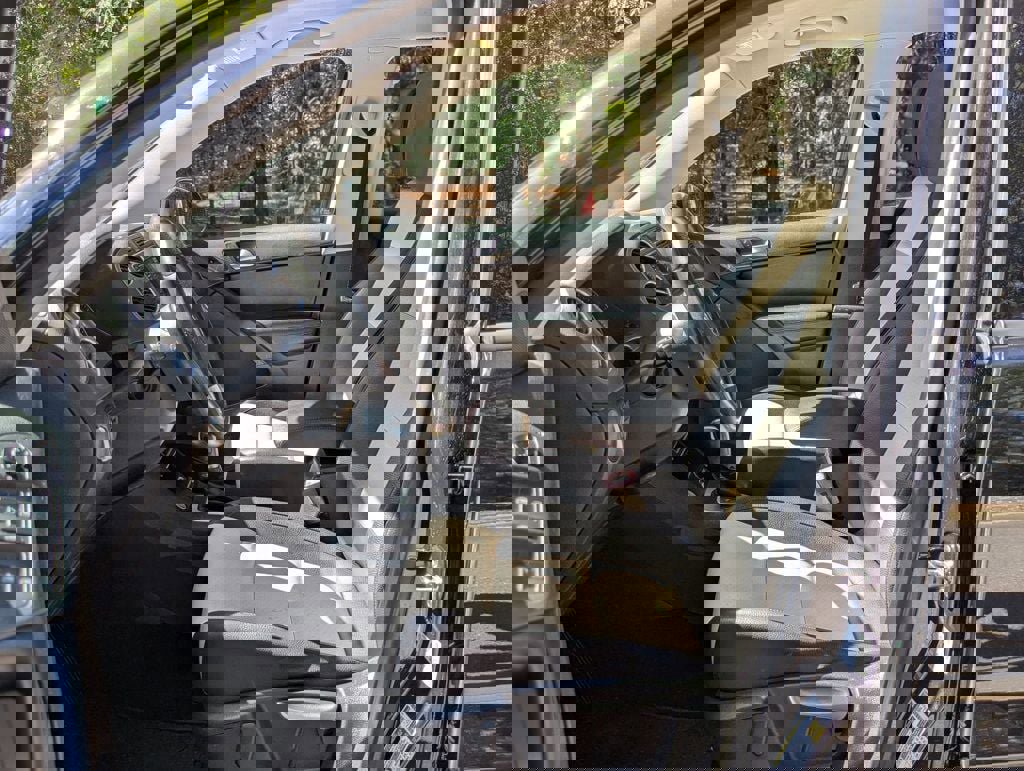 Used 2017 Volkswagen Tiguan S FWD image 15