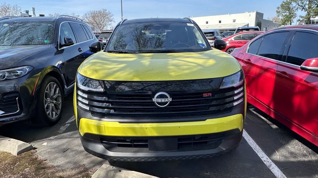 Used 2025 Nissan Kicks SR image 13