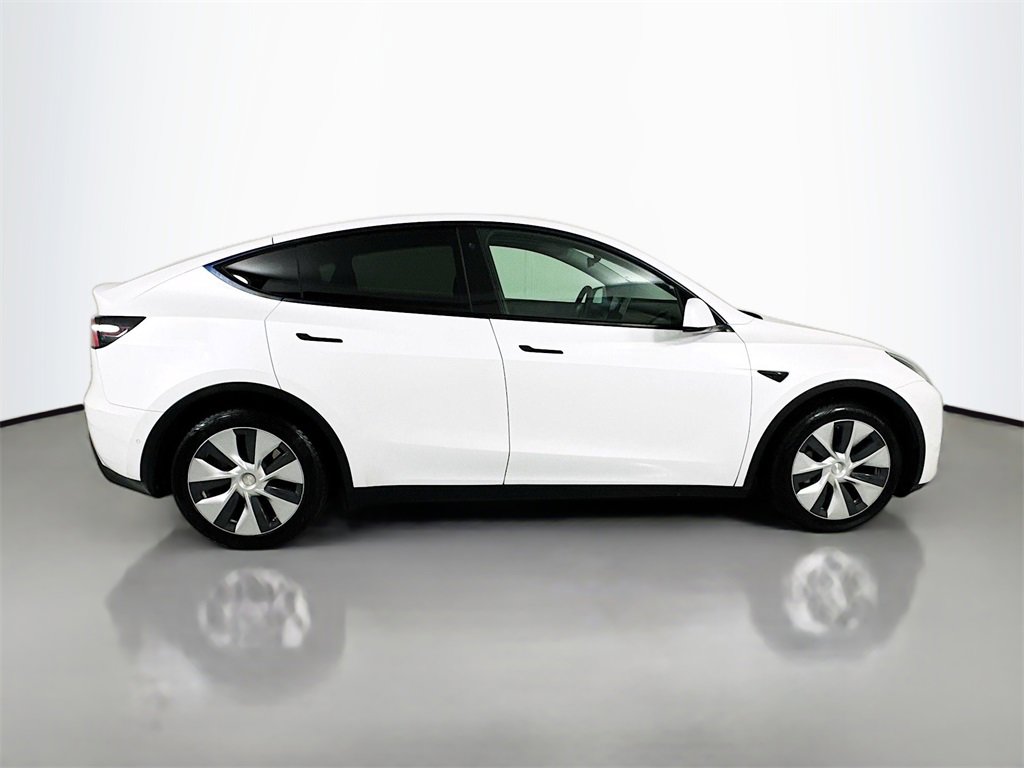 Used 2021 Tesla Model Y Long Range image 9