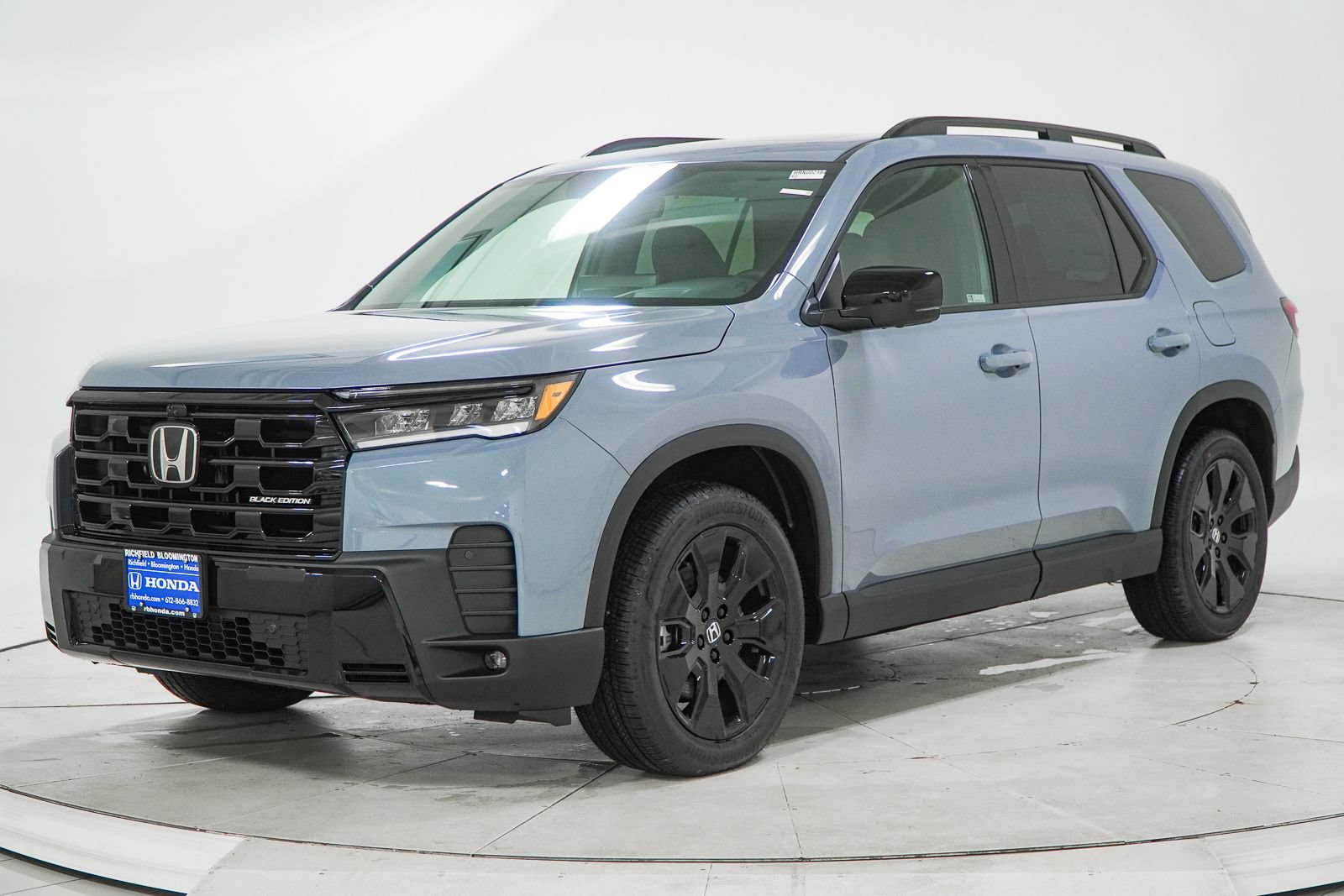 New 2026 Honda Pilot Black Edition image 3