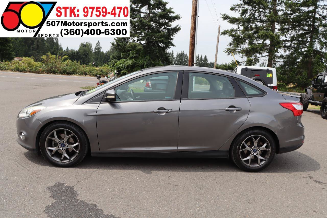 Used 2014 Ford Focus SE w/ Equipment Group 201A FWD image 3