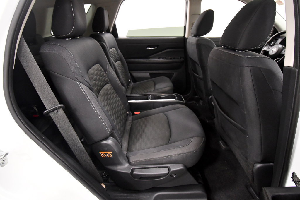 Used 2022 Nissan Pathfinder SV w/ SV Premium Package AWD/4WD image 18