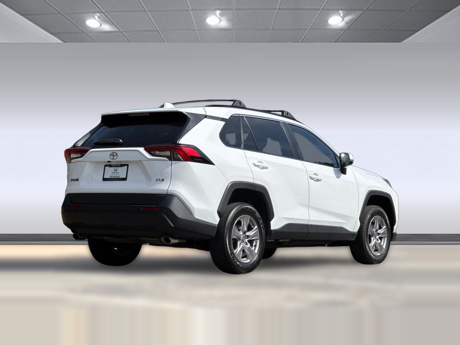 Used 2023 Toyota RAV4 XLE w/ Convenience Package FWD image 8