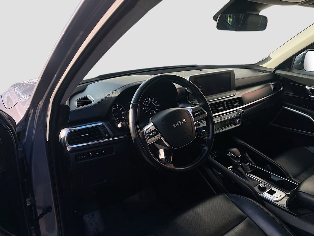 Used 2022 Kia Telluride LX image 9