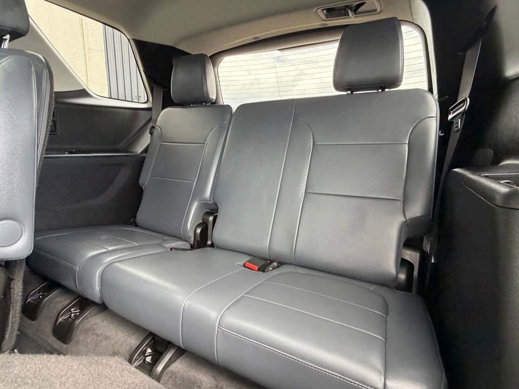Used 2020 Chevrolet Traverse Premier w/ LPO, Floor Liner Package FWD image 22