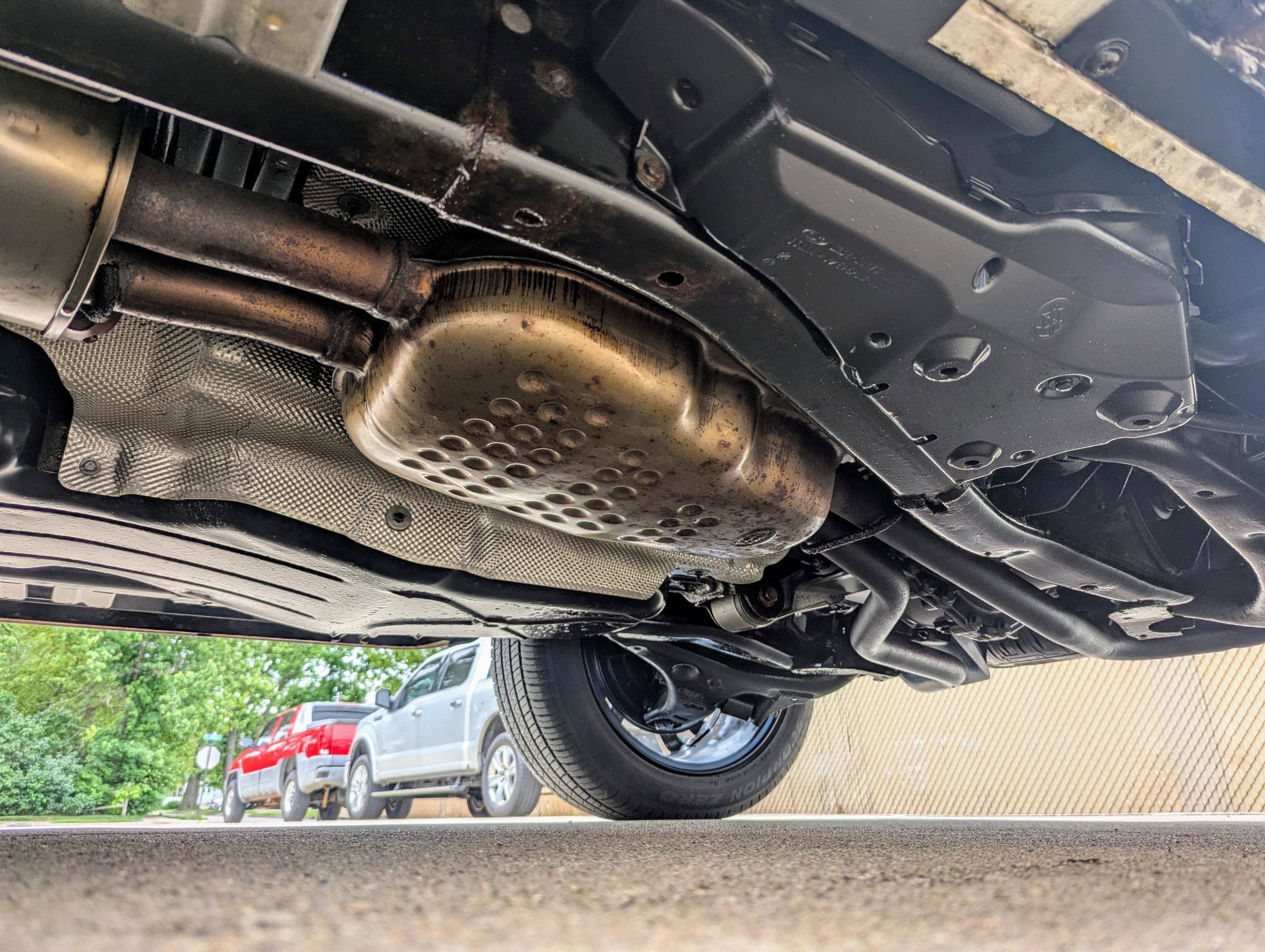 Used 2015 Land Rover LR4 HSE LUX image 24