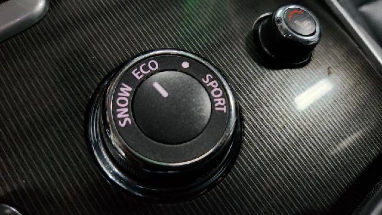 Used 2020 INFINITI QX60 Luxe w/ Essential Package image 46