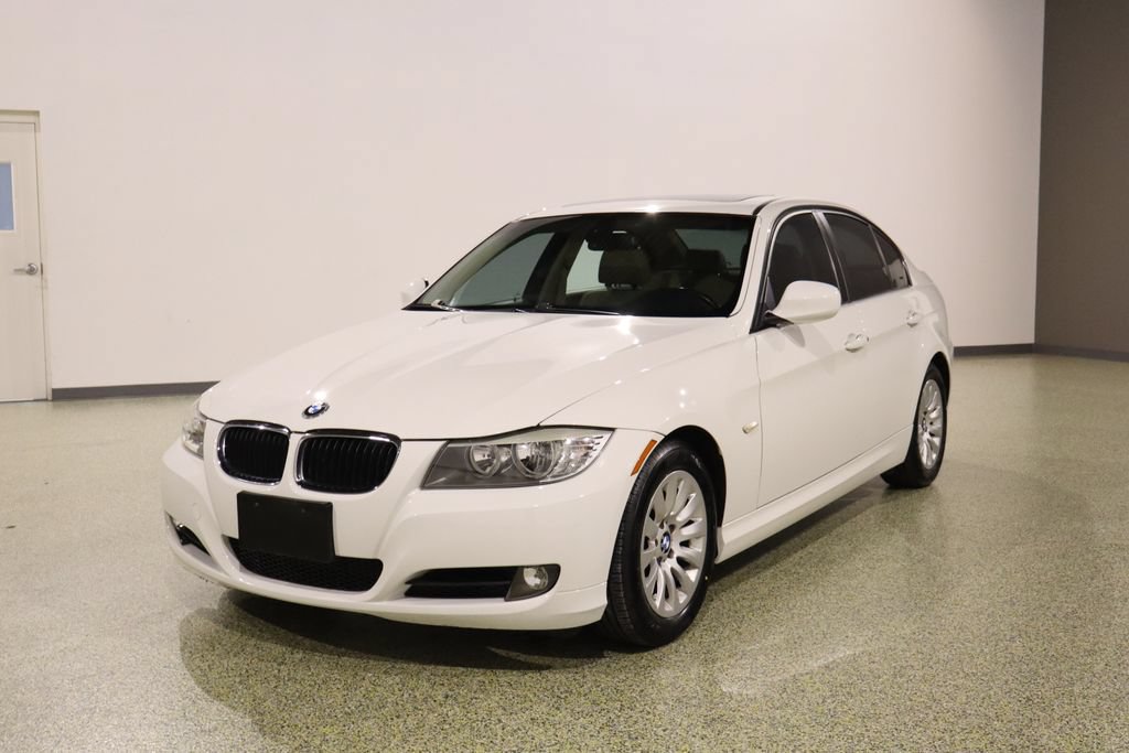 Used 2009 BMW 328i Sedan RWD image 4