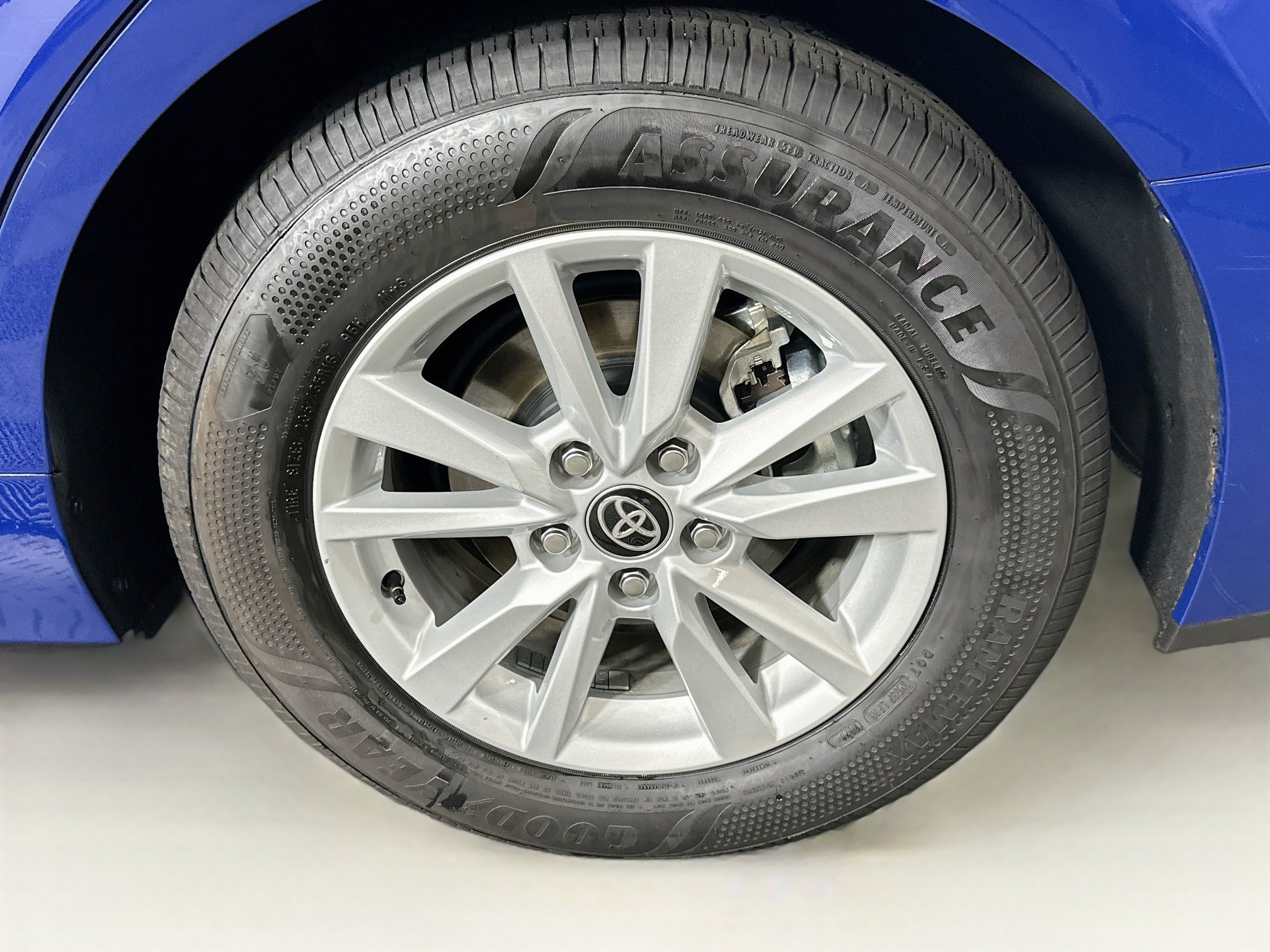 Used 2026 Toyota Camry LE FWD image 11