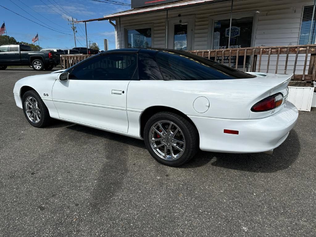 Used 2000 Chevrolet Camaro Z28 w/ SS Performance/Appearance Pkg image 3