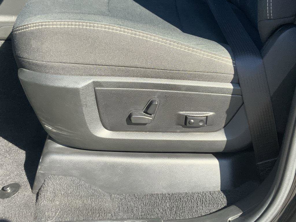 Used 2025 RAM 3500 Big Horn image 26