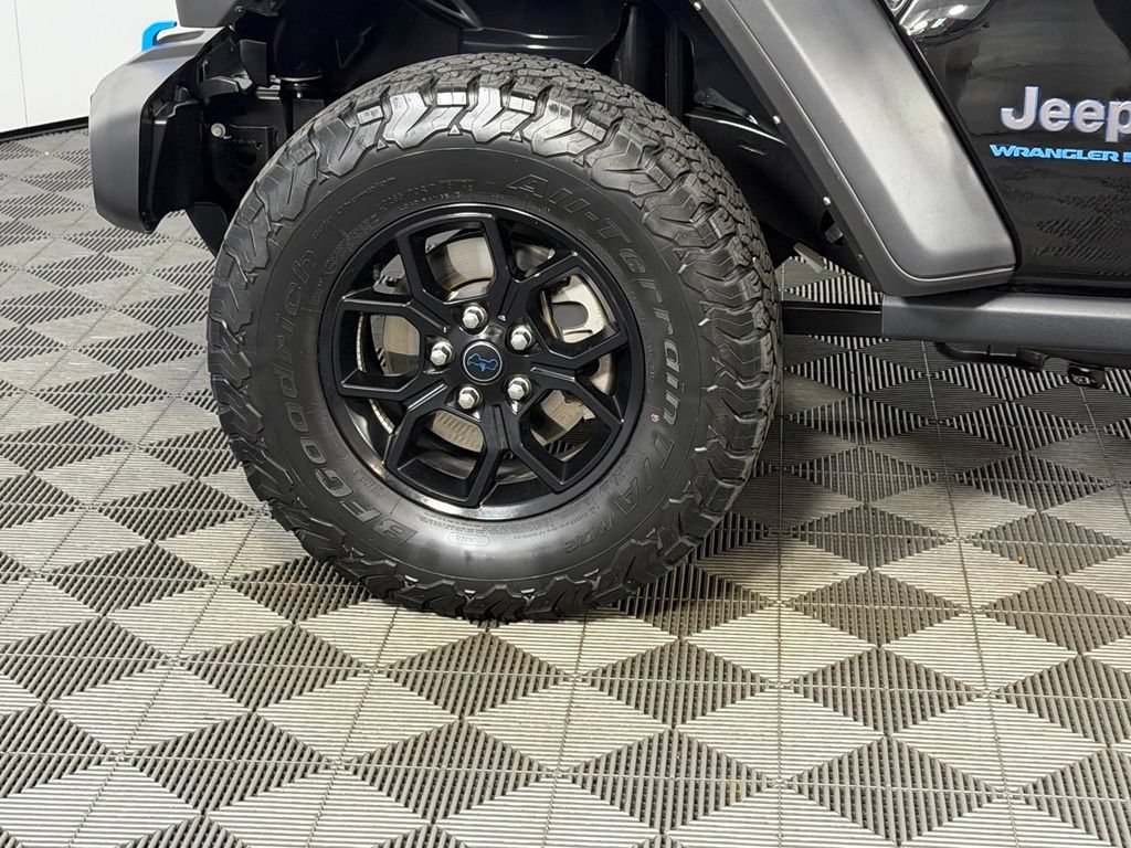 Used 2024 Jeep Wrangler Unlimited AWD/4WD image 12