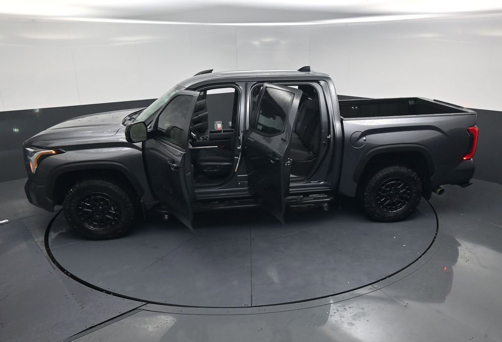 Used 2025 Toyota Tundra SR5 AWD/4WD image 25