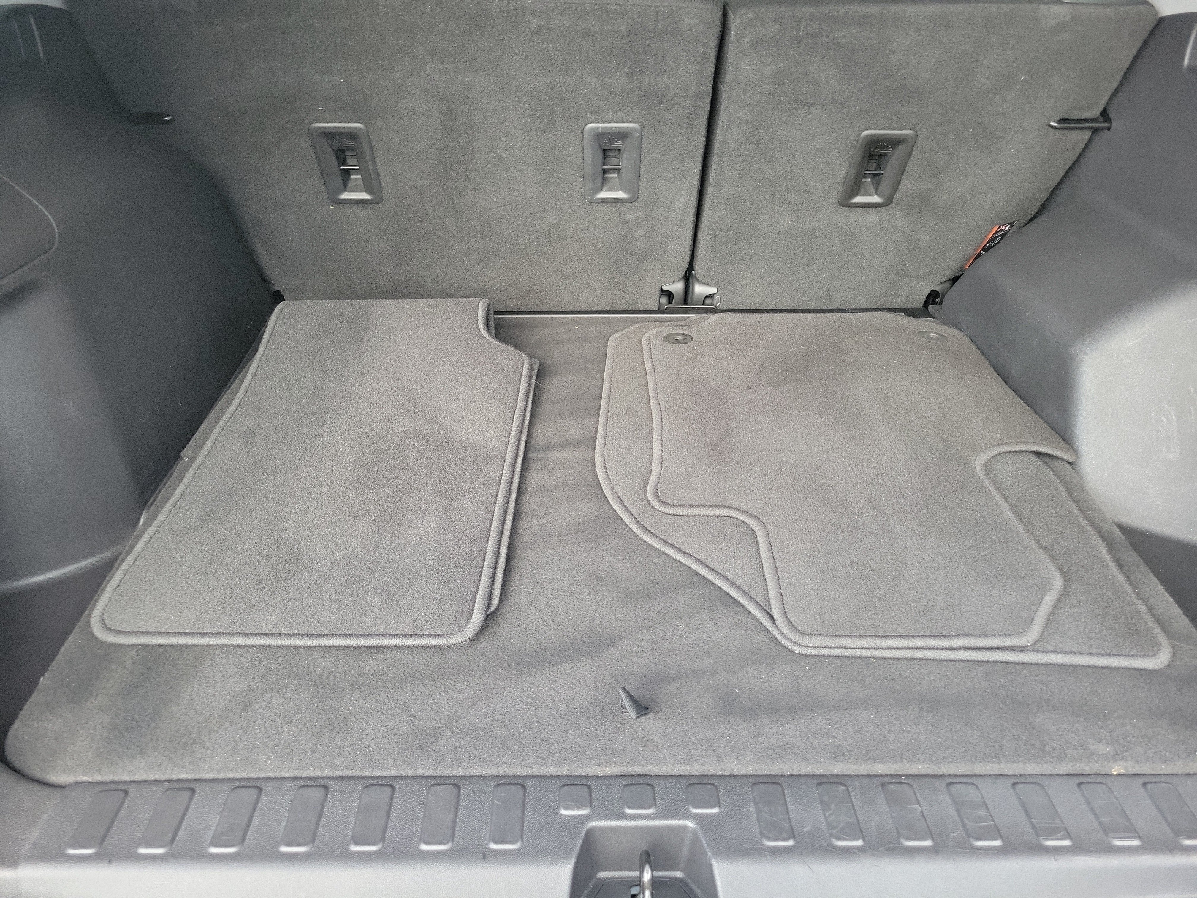 Used 2021 GMC Terrain SLE FWD image 17