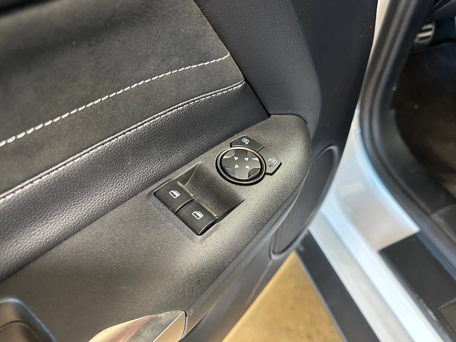 Used 2018 Ford Mustang Shelby GT350 w/ Electronics Package RWD image 12