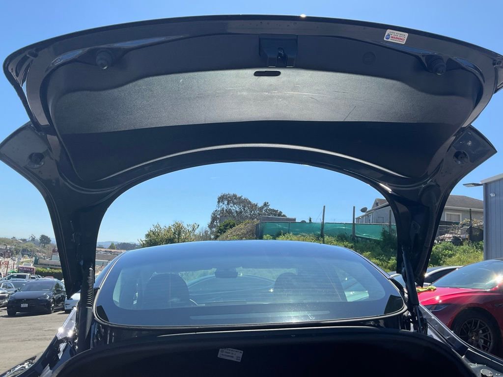 Used 2023 Tesla Model 3 Standard Range image 9