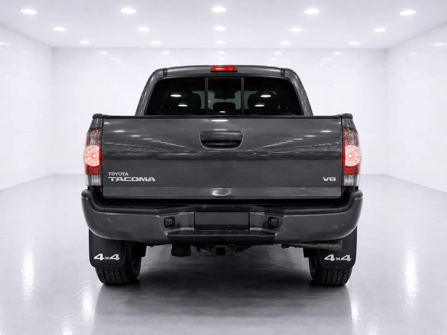 Used 2015 Toyota Tacoma 4x4 Double Cab w/ TRD Sport Package image 4