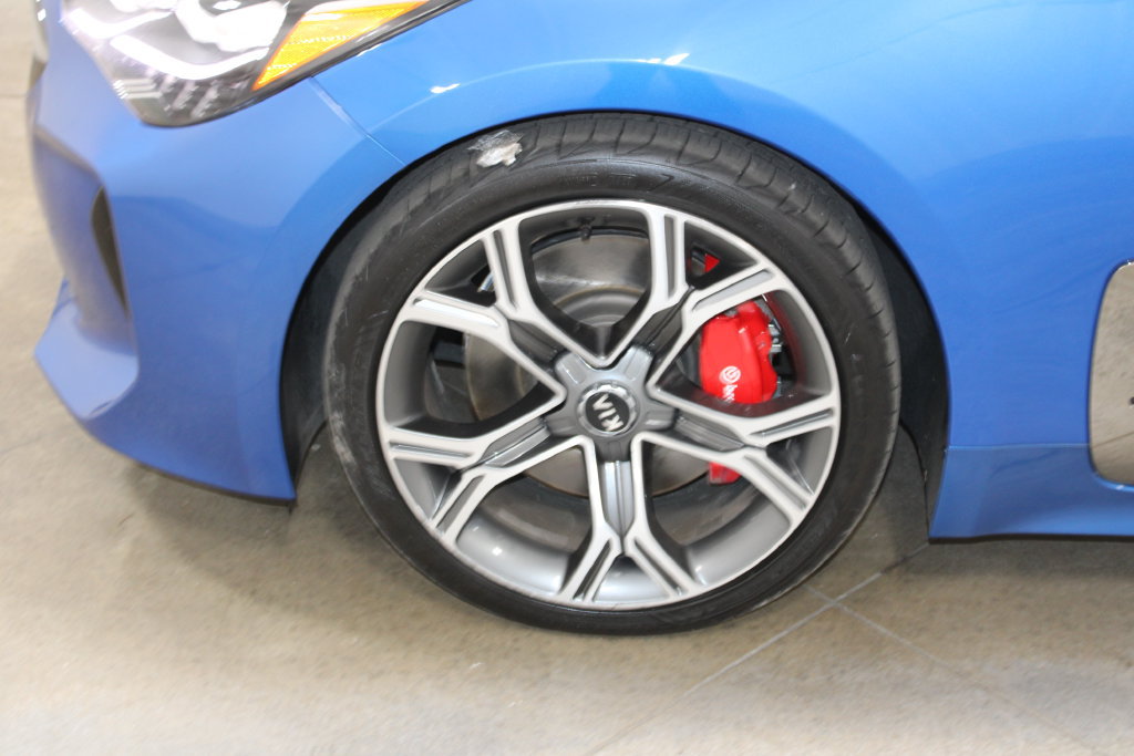Used 2020 Kia Stinger GT1 RWD image 46