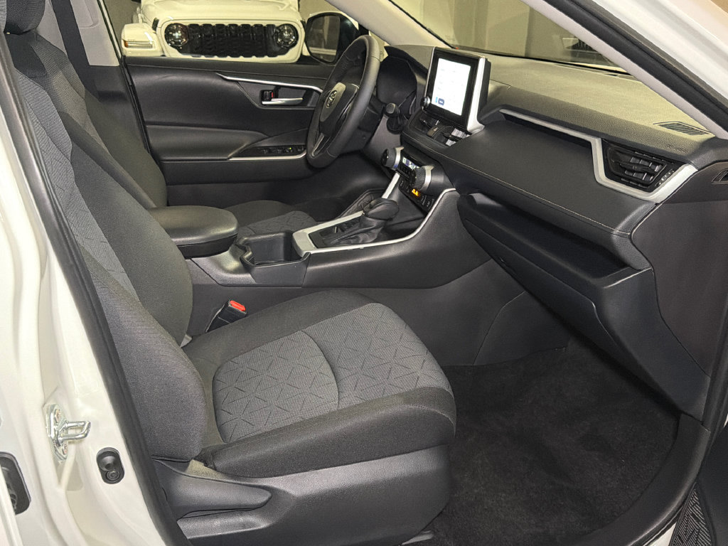 Used 2025 Toyota RAV4 XLE w/ Convenience Package AWD/4WD image 11