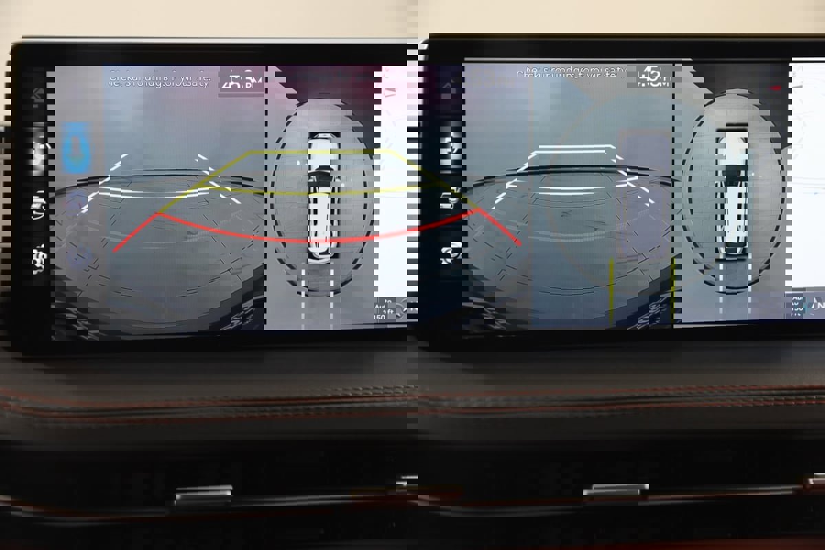 Used 2023 Genesis GV70 2.5T w/ Sport Prestige Package image 11