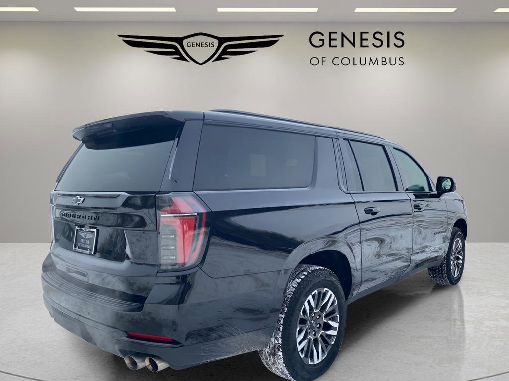 Used 2025 Chevrolet Suburban Z71 image 5