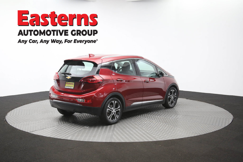 Used 2018 Chevrolet Bolt Premier w/ Driver Confidence II Package FWD image 42