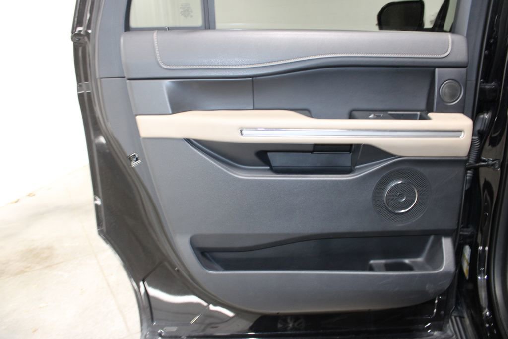Used 2024 Ford Expedition Max Limited image 26