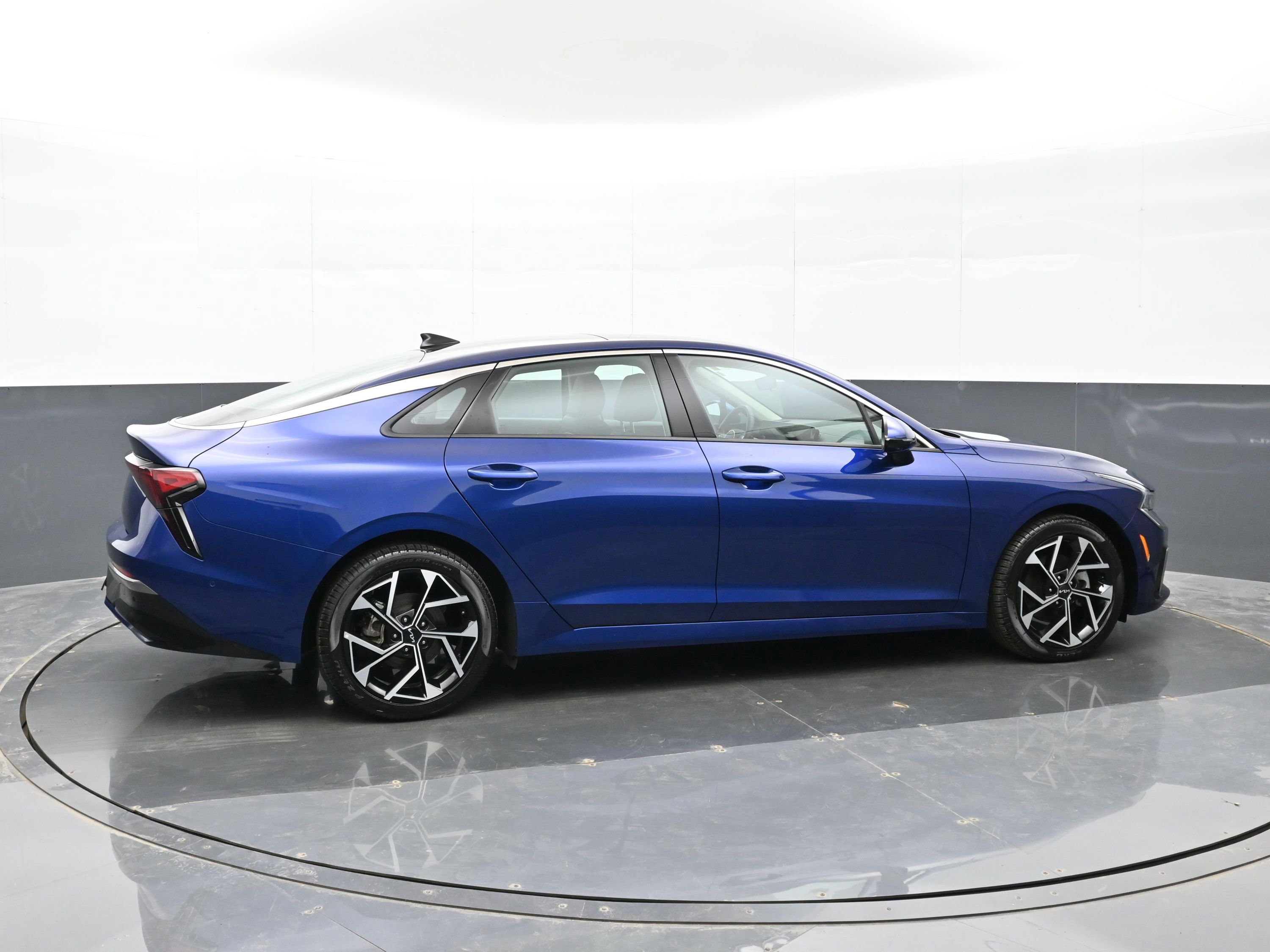 Used 2025 Kia K5 EX image 5