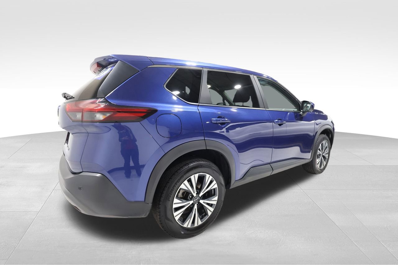 Used 2023 Nissan Rogue SV image 4