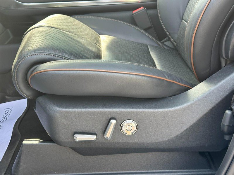 Certified 2025 Lincoln Navigator L Black Label image 21