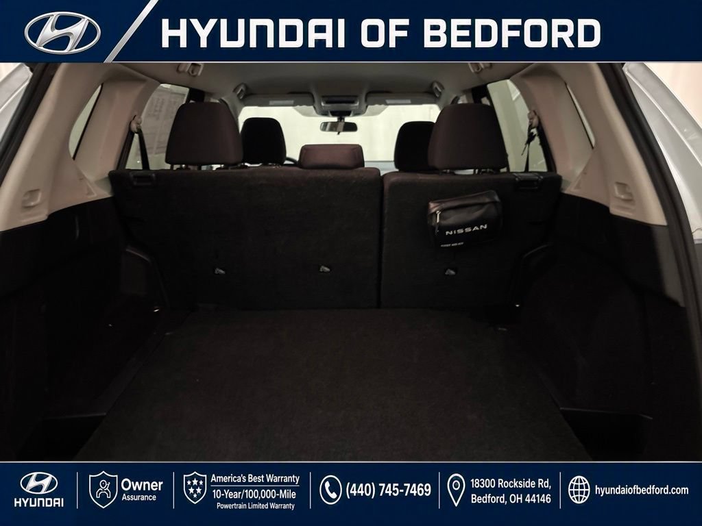 Used 2024 Nissan Rogue SV AWD/4WD image 13