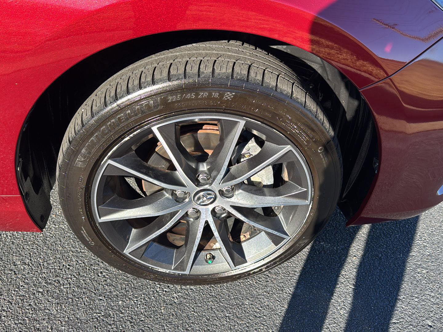 Used 2016 Toyota Camry XSE image 35