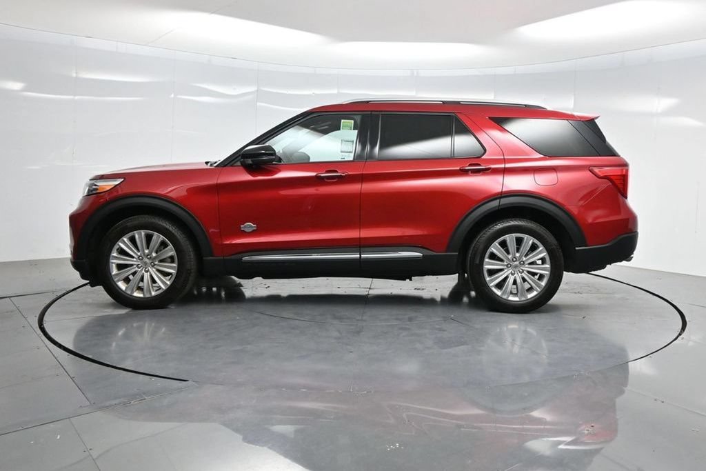 Used 2024 Ford Explorer King Ranch w/ Technology Package AWD/4WD image 10