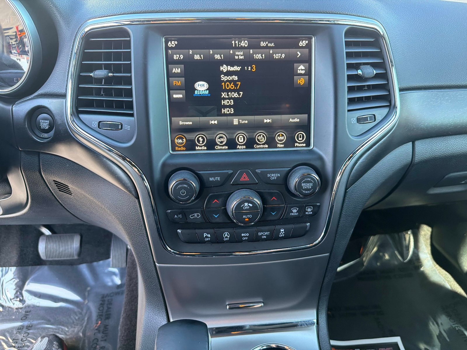 Used 2018 Jeep Grand Cherokee Altitude image 21